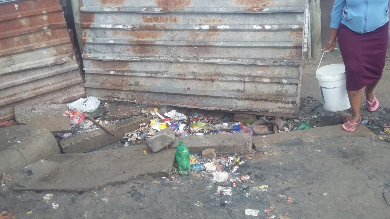 City blames informal settlement residents for overflowing sewage – Elitsha