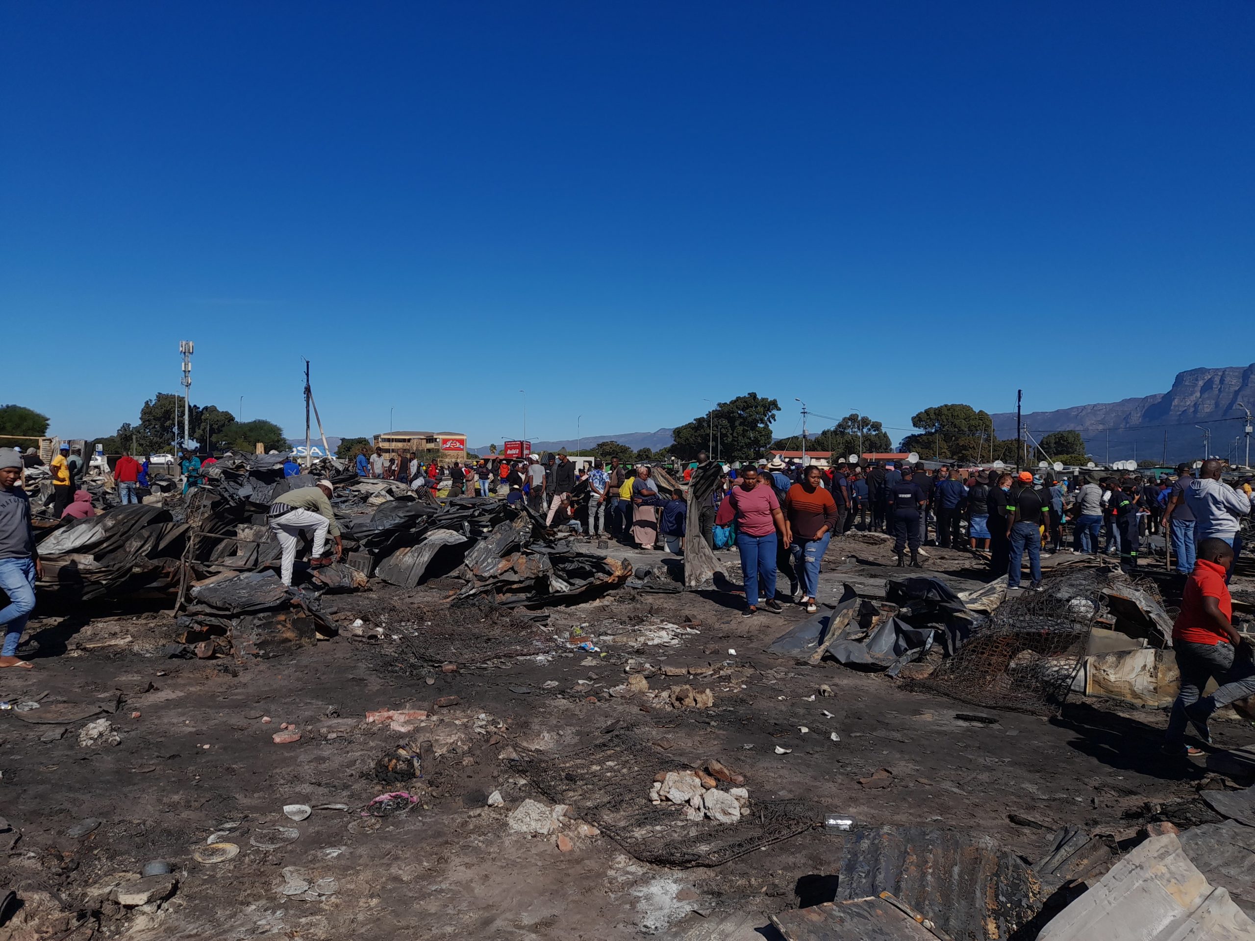 Fire rages through Joe Slovo in Langa – Elitsha